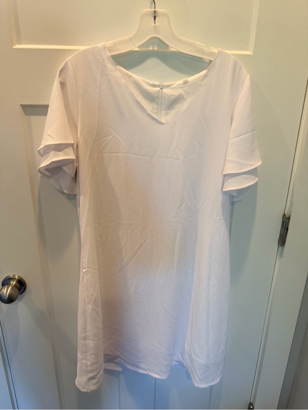 White V Neck Layered Flutter Sleeve Shift Dress Size Large